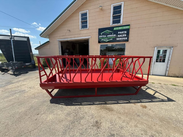 12′ Hay Feeder photo 2