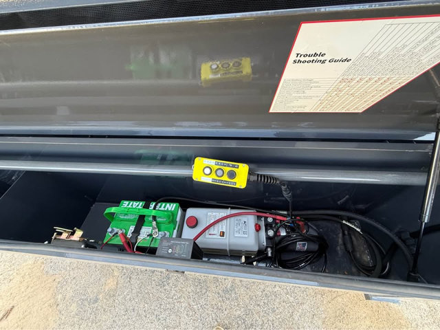 83 x 16 Gooseneck Dump photo 2