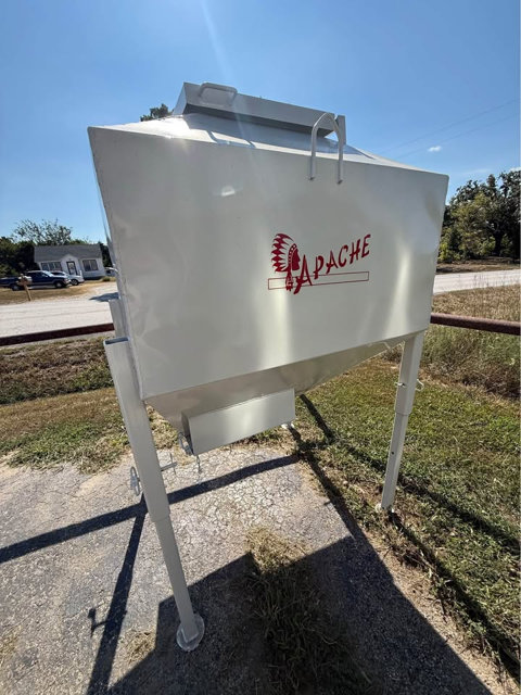 1 Ton Portable Grain Bin photo 2